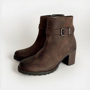 Clarks Clarkwell Hall Taupe Brown Nubuck Women’s Leather Boots Size 8